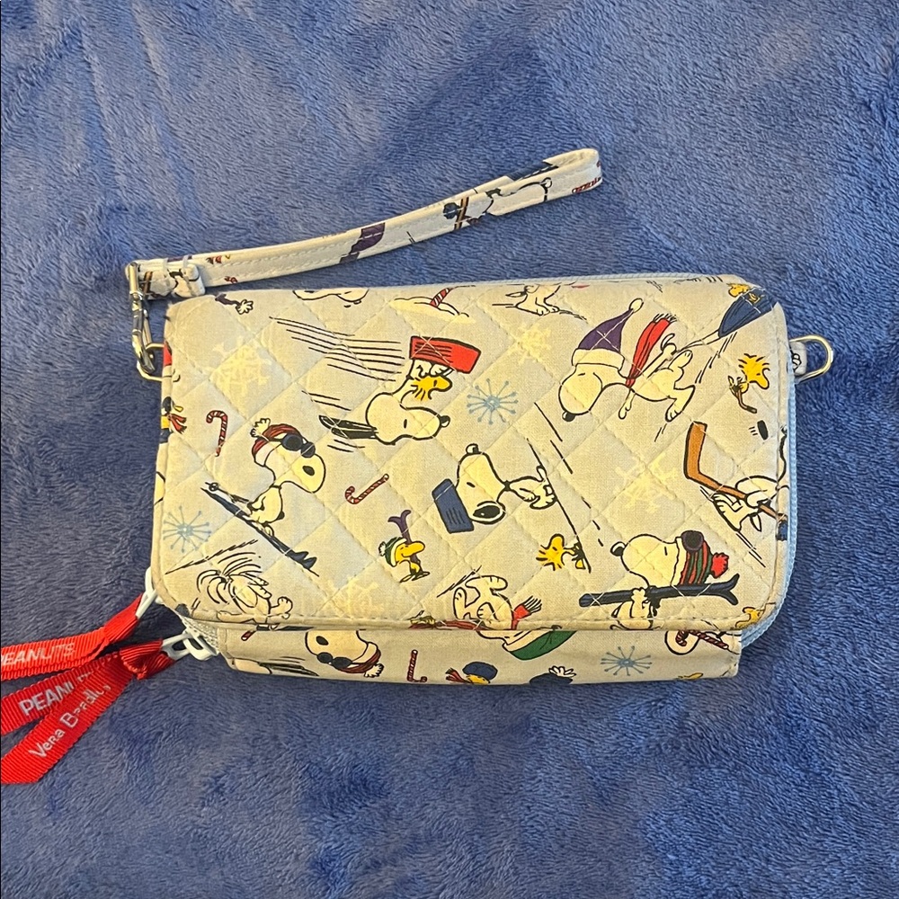 Vera Bradley Peanuts Snoopy Wristlet Wallet, Ski Design